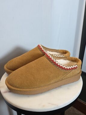 Cozy Women's Suede Mule Clogs in Caramel with Shearling Size 7.5